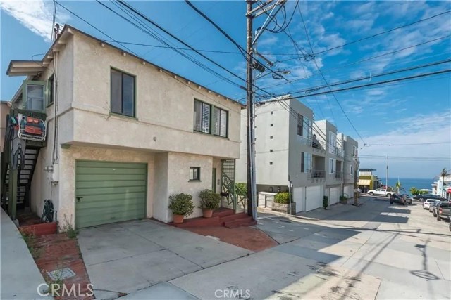 316 35th Street, Manhattan Beach, California 90266, ,Residential Income,Sold,35th,SB24055343