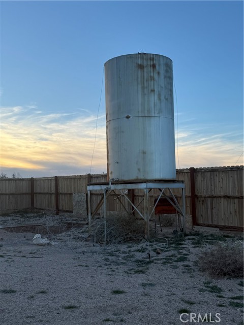 Detail Gallery Image 5 of 7 For 81818 Carey, Twentynine Palms,  CA 92277 - 2 Beds | 1 Baths