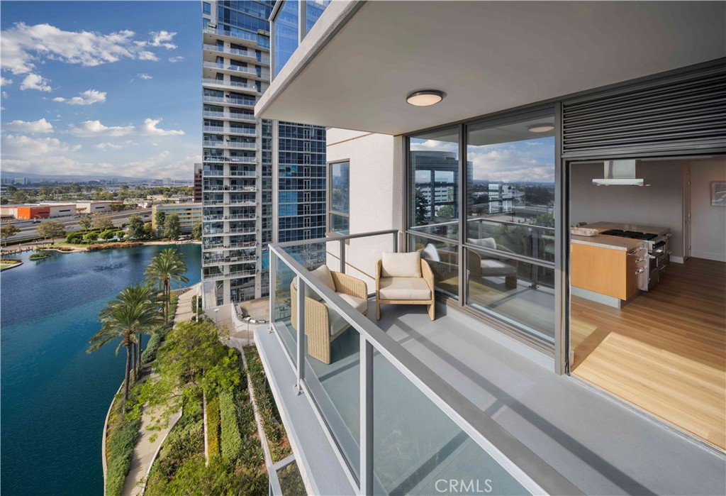 9 MacArthur Place #2102