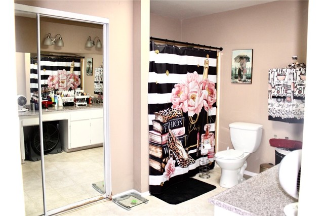 Detail Gallery Image 8 of 13 For 25584 Sharp Dr #D,  Hemet,  CA 92544 - 3 Beds | 2/1 Baths
