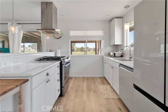 12990 Cedarbrook Lane, Victorville CA: https://media.crmls.org/medias/c39f2a79-fc58-49ed-a7bd-a249761799b9.jpg