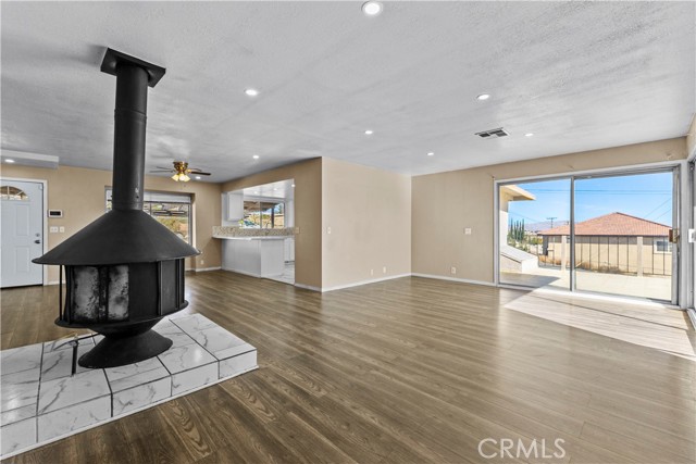 Detail Gallery Image 7 of 27 For 8405 Buckthorn, Hesperia,  CA 92345 - 3 Beds | 2 Baths