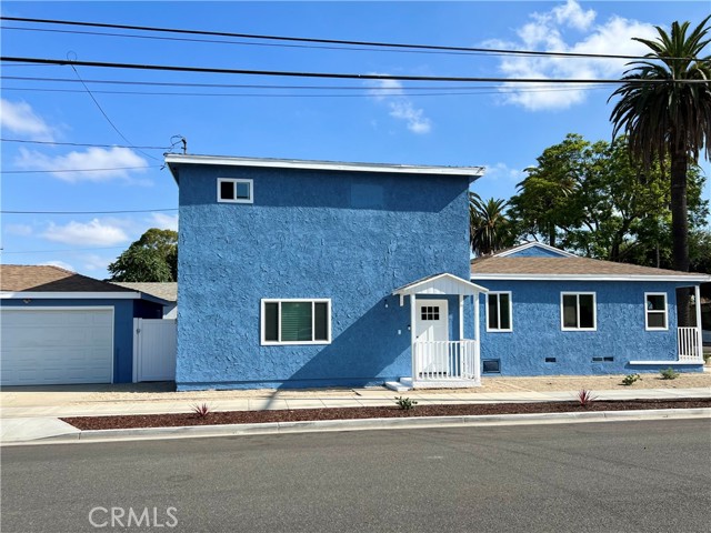 Detail Gallery Image 3 of 36 For 2401 San Francisco Ave, Long Beach,  CA 90806 - 6 Beds | 3 Baths