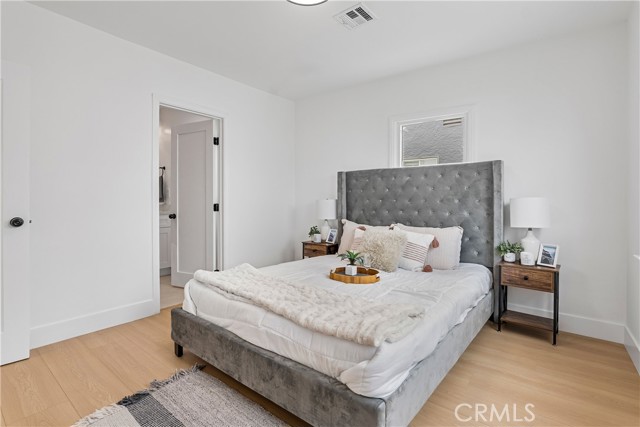 6239 Cimarron Street, Los Angeles CA: https://media.crmls.org/medias/c3a1630b-8368-462f-be35-329047122688.jpg
