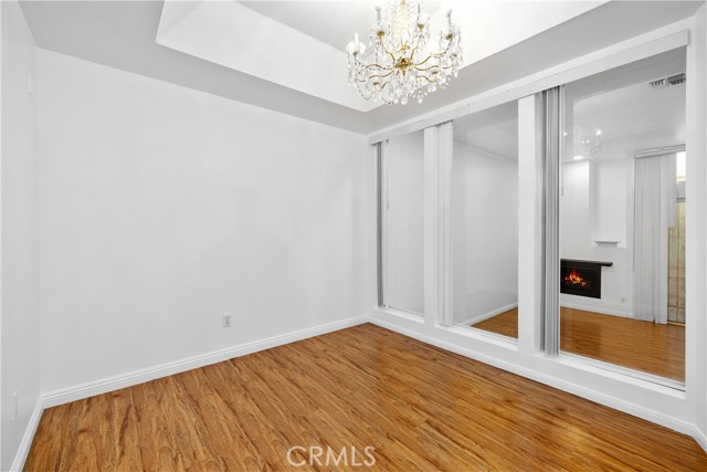 Detail Gallery Image 31 of 39 For 4845 Elmwood #C,  Los Angeles,  CA 90004 - 3 Beds | 3 Baths