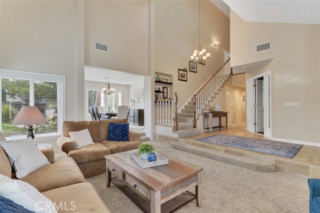 Detail Gallery Image 7 of 49 For 2707 Bitternut Cir, Simi Valley,  CA 93065 - 4 Beds | 3 Baths