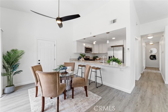 1024 Ardmore Circle, Redlands CA: https://media.crmls.org/medias/c3a2631c-77f8-4076-ba8d-ea01d561b888.jpg