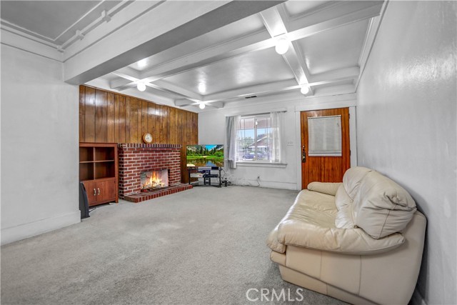 2857 W Avenue 33, Los Angeles CA: https://media.crmls.org/medias/c3a2af5e-3844-4141-87d5-f48093382d6b.jpg