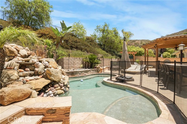 Detail Gallery Image 28 of 30 For 586 Grass Valley St, Simi Valley,  CA 93065 - 4 Beds | 3 Baths