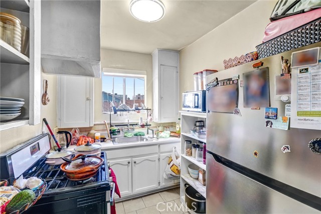 Detail Gallery Image 16 of 23 For 1661 Arlington Ave, Los Angeles,  CA 90019 - – Beds | – Baths