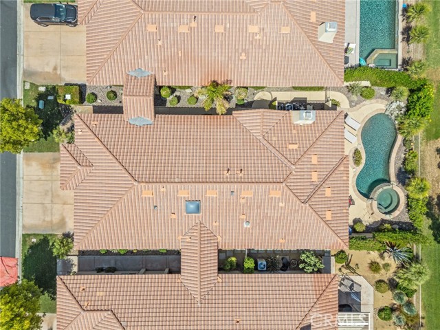 103 N Kavenish Drive, Rancho Mirage CA: https://media.crmls.org/medias/c3a3f2af-1ed9-4caa-8162-a48ec04293ec.jpg