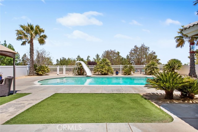 Detail Gallery Image 49 of 72 For 10978 El Centro Rd, Oak Hills,  CA 92344 - 4 Beds | 3 Baths