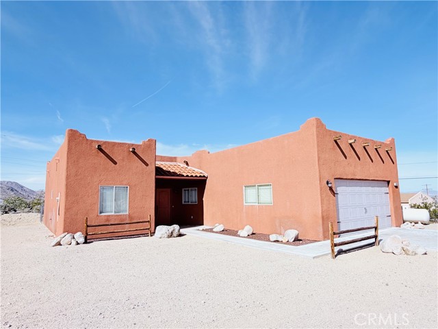 Detail Gallery Image 3 of 35 For 7490 Saladin Ave, Twentynine Palms,  CA 92277 - 3 Beds | 2 Baths
