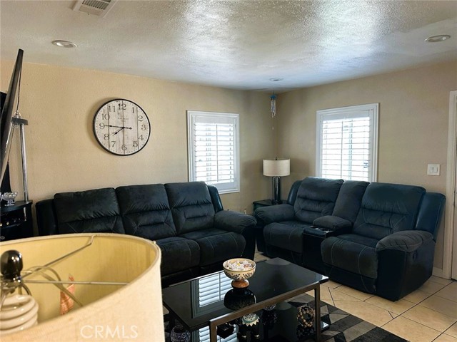 150 E 95th Street, Los Angeles CA: https://media.crmls.org/medias/c3a5562c-9863-4d4d-98ed-a58385d5dbd5.jpg