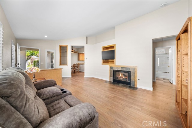 Detail Gallery Image 14 of 71 For 40609 Corte Albara, Murrieta,  CA 92562 - 2 Beds | 2 Baths