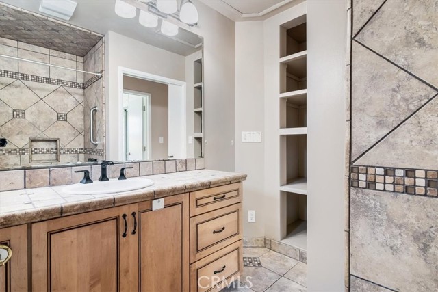 Detail Gallery Image 19 of 28 For 230 N D, Lompoc,  CA 93436 - 3 Beds | 2 Baths