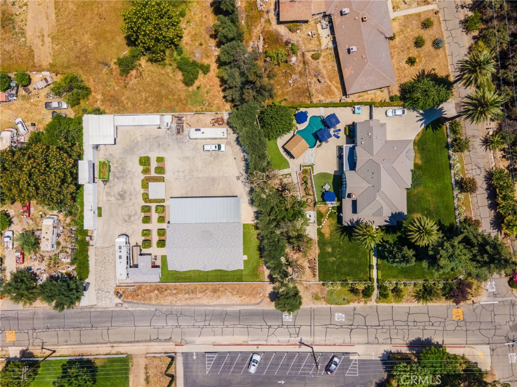 https://media.crmls.org/medias/c3a7d4c2-3045-4aca-976b-bcab205655c0.jpg?preset=X-Large