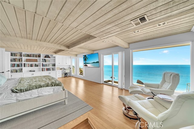 Detail Gallery Image 15 of 24 For 3329 Ocean Bld, Corona Del Mar,  CA 92625 - 2 Beds | 2/1 Baths