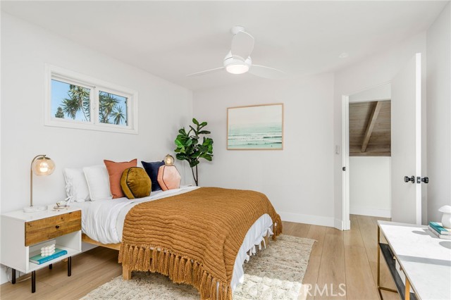 927 6th Street, Hermosa Beach CA: https://media.crmls.org/medias/c3a863f1-1c4f-4c5a-8879-8df7d1c8496f.jpg
