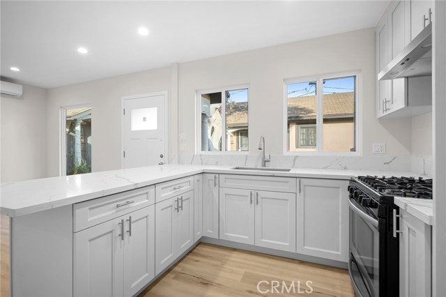 Detail Gallery Image 9 of 14 For 417 Riverdale Dr 417c,  Glendale,  CA 91204 - 1 Beds | 1 Baths