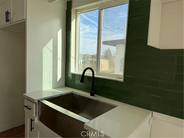 Detail Gallery Image 13 of 24 For 6459 Ruth Dr, Yucca Valley,  CA 92284 - 4 Beds | 3 Baths