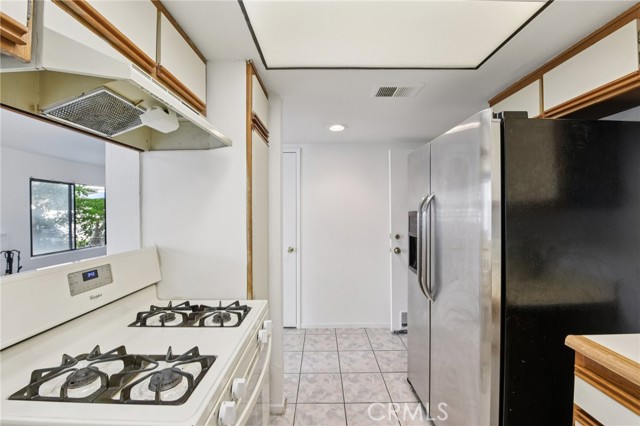 Detail Gallery Image 10 of 38 For 602 Park Shadow Ct, Baldwin Park,  CA 91706 - 3 Beds | 2/1 Baths