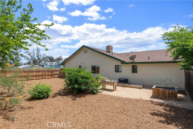 32045 Deseret, Wildomar CA: https://media.crmls.org/medias/c3aa2969-a86b-42cd-9205-b6d40c32bf10.jpg