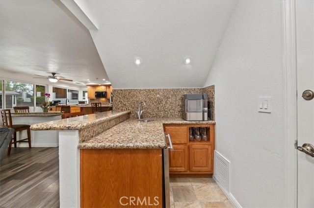 Detail Gallery Image 20 of 47 For 265 S Leandro St, Anaheim,  CA 92807 - 4 Beds | 2/1 Baths