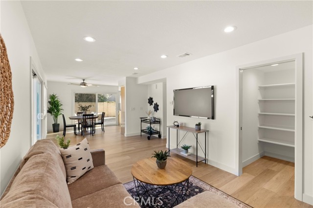 21292 Bulkhead Circle, Huntington Beach CA: https://media.crmls.org/medias/c3aad35a-602b-46f0-b591-11d063ce8ae0.jpg