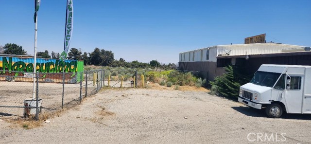 4686 Phelan Road, Phelan, California 92371, ,Commercial Sale,For Sale,4686 Phelan Road,CRIV23103709