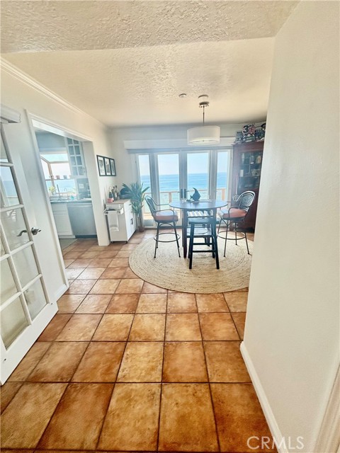 Detail Gallery Image 6 of 19 For 268 Avenida Montalvo, San Clemente,  CA 92672 - 3 Beds | 3 Baths