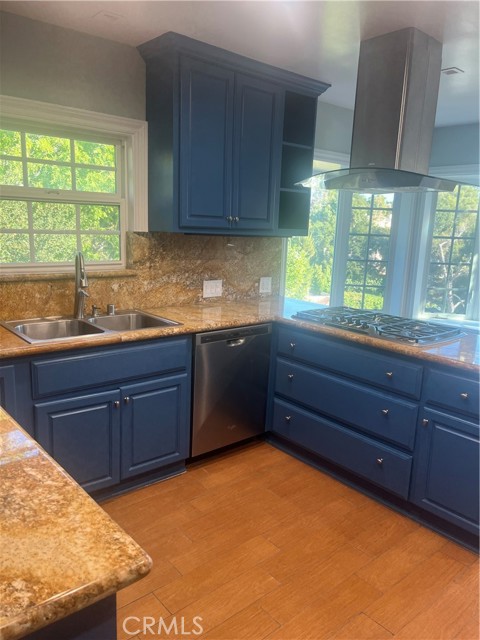 Detail Gallery Image 26 of 33 For 1630 Puebla, Glendale,  CA 91207 - 4 Beds | 3 Baths