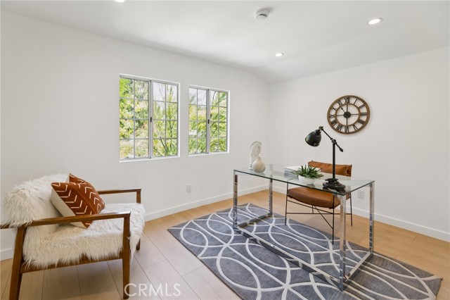 23509 Community Street, West Hills CA: https://media.crmls.org/medias/c3ab3b6d-375e-420e-812d-75a281d444ff.jpg