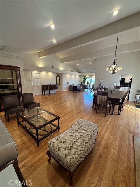 Detail Gallery Image 6 of 25 For 3160 Kirkham Dr, Glendale,  CA 91206 - 4 Beds | 2 Baths