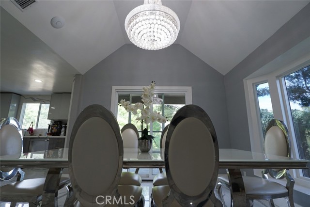 Detail Gallery Image 5 of 17 For 2364 Las Palomas, La Habra Heights,  CA 90631 - 4 Beds | 3/1 Baths