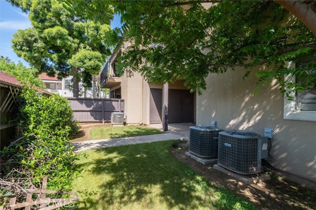Detail Gallery Image 5 of 32 For 8153 N Cedar Ave #113,  Fresno,  CA 93720 - 2 Beds | 2 Baths