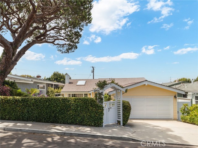 3509 Poinsettia Avenue, Manhattan Beach, California 90266, 4 Bedrooms Bedrooms, ,2 BathroomsBathrooms,Residential,Sold,Poinsettia,SB21155019