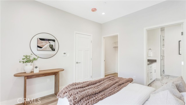 1823 Westholme Ave, Los Angeles CA: https://media.crmls.org/medias/c3acb0ac-2548-4330-a233-e114900672b6.jpg