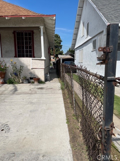 Detail Gallery Image 5 of 24 For 317 E 42nd Pl, Los Angeles,  CA 90011 - 3 Beds | 1 Baths