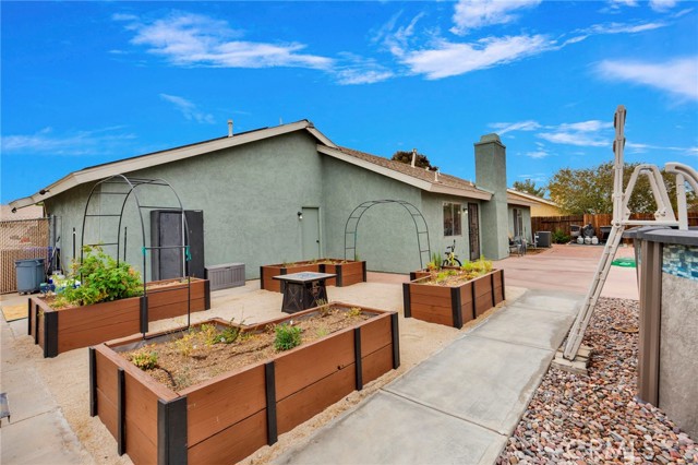 11359 Courtside, Victorville CA: https://media.crmls.org/medias/c3ad6307-fef3-4495-9152-5c154c13e170.jpg