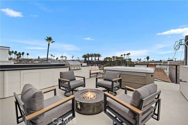 Detail Gallery Image 33 of 38 For 128 39th, Newport Beach,  CA 92663 - – Beds | – Baths