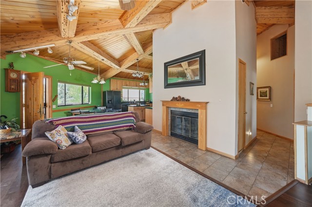 Detail Gallery Image 12 of 57 For 1132 Hut Ct, Frazier Park,  CA 93225 - 3 Beds | 3 Baths