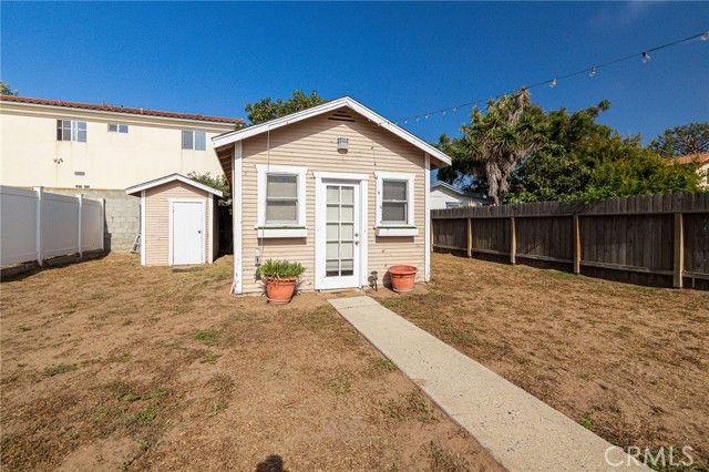 18218 Mansel Avenue, Redondo Beach, California 90278, 2 Bedrooms Bedrooms, ,2 BathroomsBathrooms,Residential,Sold,Mansel,SB22129835