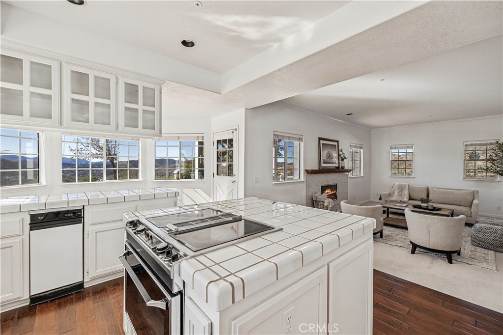 MLS #SR25255286 image #10