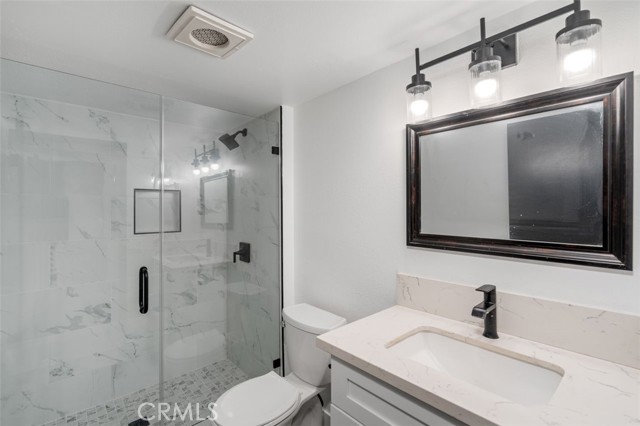 Detail Gallery Image 15 of 42 For 6121 Shoup Ave #34,  Woodland Hills,  CA 91367 - 2 Beds | 2 Baths