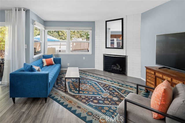 Detail Gallery Image 11 of 35 For 12543 Hartland St, North Hollywood,  CA 91605 - 3 Beds | 2 Baths