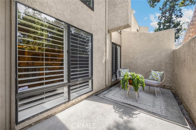 Detail Gallery Image 7 of 34 For 3020 Associated Rd #110,  Fullerton,  CA 92835 - 2 Beds | 2 Baths