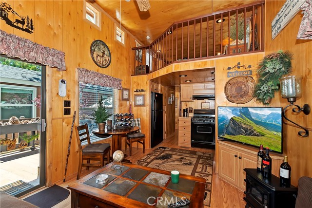 Detail Gallery Image 12 of 46 For 547 Alden Rd Rv2,  Big Bear Lake,  CA 92315 - 2 Beds | 1 Baths