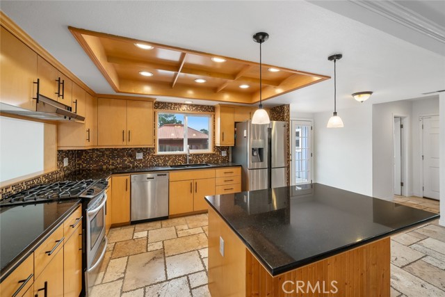 Detail Gallery Image 12 of 56 For 6001 Joan Pl, San Luis Obispo,  CA 93401 - 5 Beds | 4/1 Baths