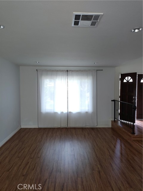 19325 Tomlee Avenue, Torrance CA: https://media.crmls.org/medias/c3b1feaf-7c0b-4d75-b565-12c1bfd84266.jpg